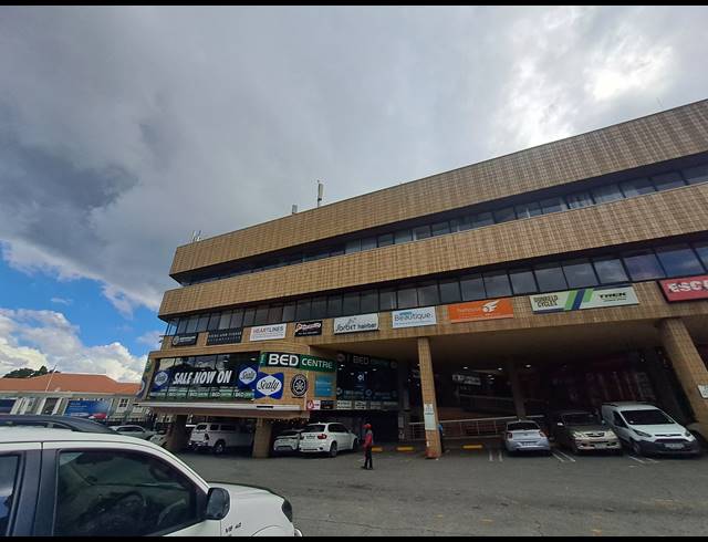 143M² OFFICE TO LET IN DUNKELD WEST